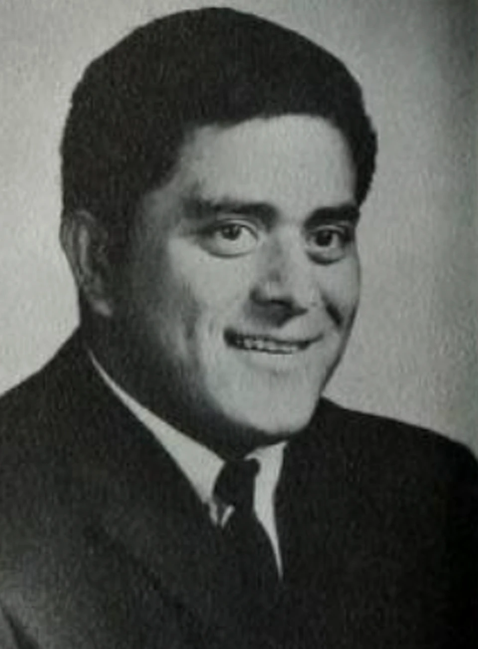 Photo of Lou Santiago